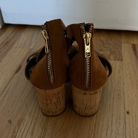 AEROSOLES HeelRest Tan Strappy Zip Sandals - Picture 3 of 4